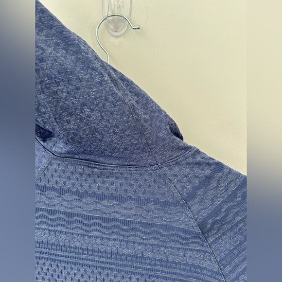 Lululemon Rest Less Hoodie
Gatsby Blue / White - Picture 14 of 14